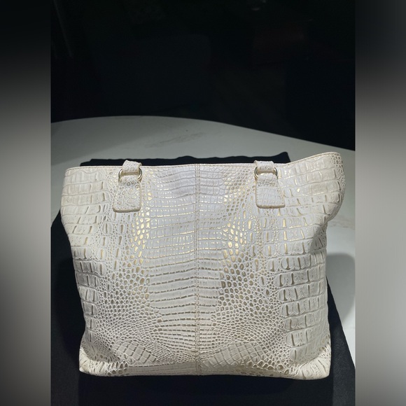 MARC FISHER Tote bag, approx 17”W x 13”H x 4”, White/gold Alligator look PVC - Picture 6 of 15
